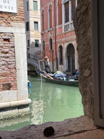 San Marco Apartment With Canal View Veneza Exterior foto